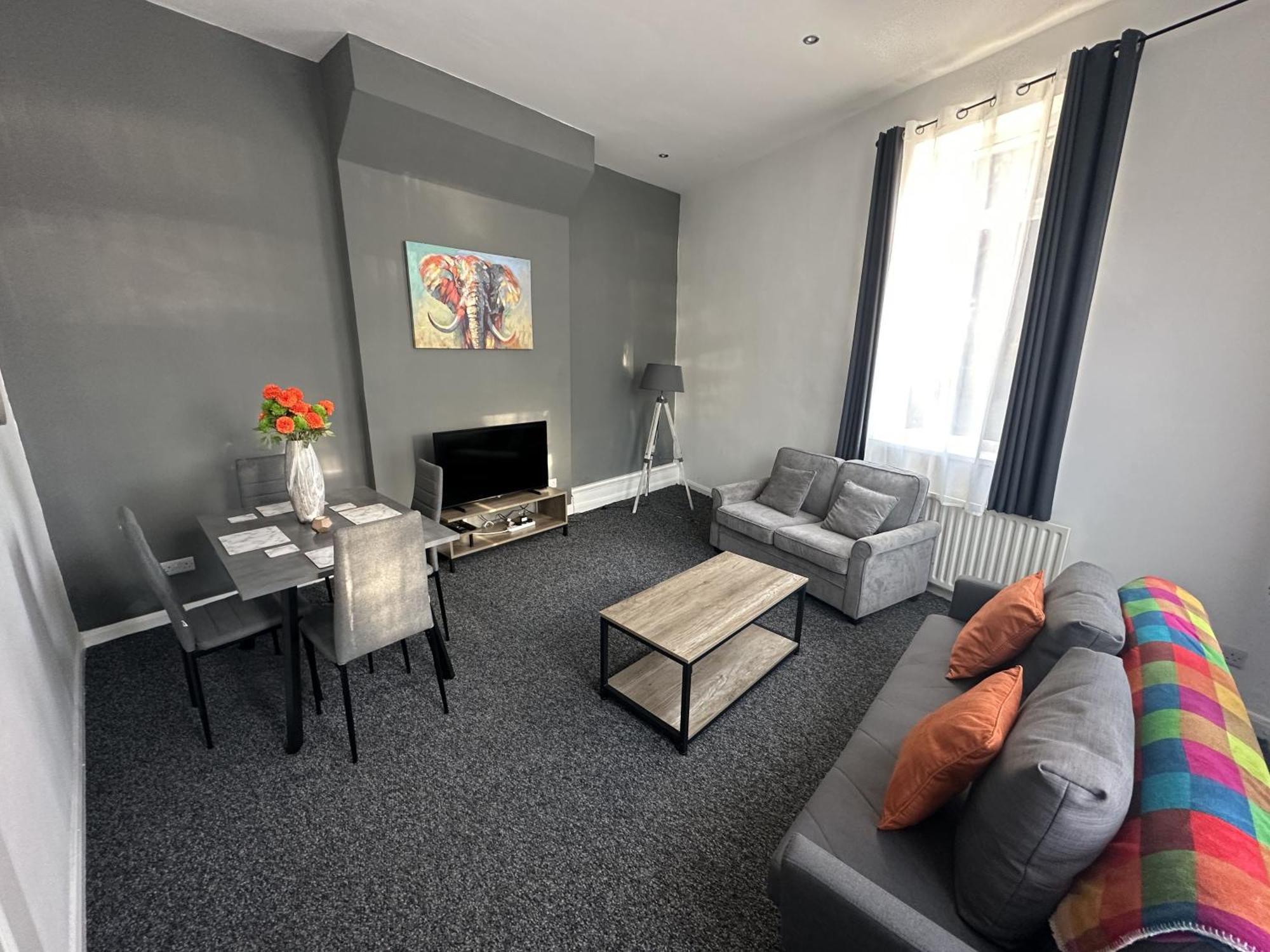 Large Ground Floor Apartment - South Shields - 3 Minutes From South Tyneside Hospital, 8 Minutes From Beach Dış mekan fotoğraf
